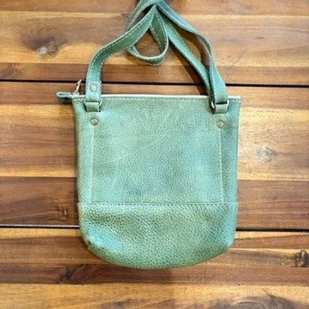 Portland Leather Festival Crossbody Green Pebbled Leather Minimalist Boho Bag - Picture 4 of 7